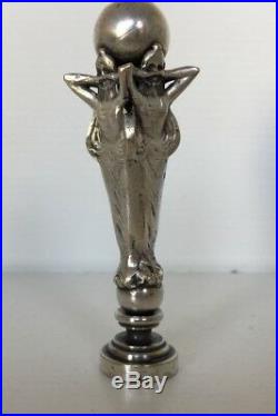Cachet En Metal Argente Art Nouveau 1900 4 Femmes Et Globe Monogramme Rp C1067
