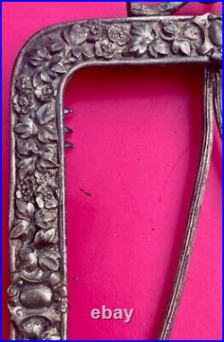Cadre porte photo art nouveau métal argenté / étain argenté décor floral- N°12