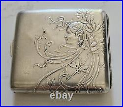 Etui à cigarettes en métal décor Art Nouveau Femme Gout MUCHA 1900