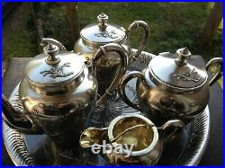 Exceptionnel et très rare service à café, thé en argent massif, Art Nouveau RUSSIE