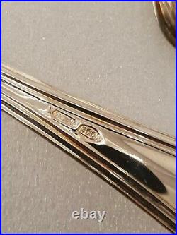 Lot de Cuillères fourchettes couteaux en argent massif minerve art nouveau