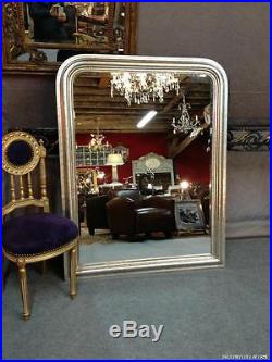 Miroir de style Louis Philippe en bois argenté 138 x 110 cm