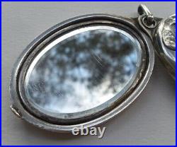 RAVISSANT ancien GRAND PENDENTIF 2 MIROIRS ART NOUVEAU décor GUI métal argenté