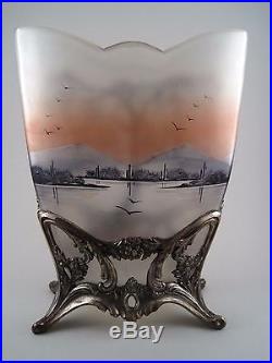 Rare Vase émaillé Cristal de Bohême dépoli sur socle métal argenté ART NOUVEAU