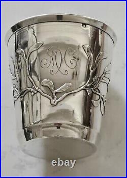 Tres Jolie Timbale Art Nouveau Au Gui En Argent Massif Poids 76 Grammes. 1900