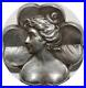 V6826-Rare-Medaille-Broche-Art-Nouveau-Divinite-Artiste-Trefle-1900-s-Argent-SUP-01-hwv