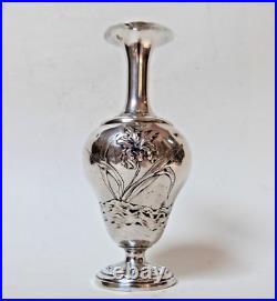 Vase art nouveau argent massif décor de fleur d'iris François Lbat orfevre